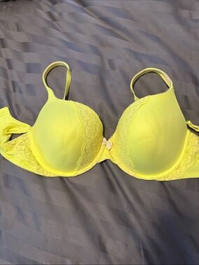 Victoria's Secret Bright Yellow Lace Body Bra